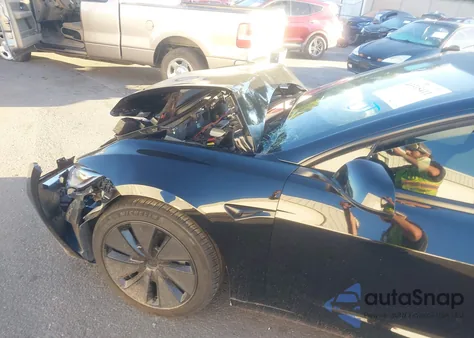 2025 Tesla Model 3 Long Range Rear-Wheel Drive из США, поврежденный, VIN 5YJ3E1EA1SF903865